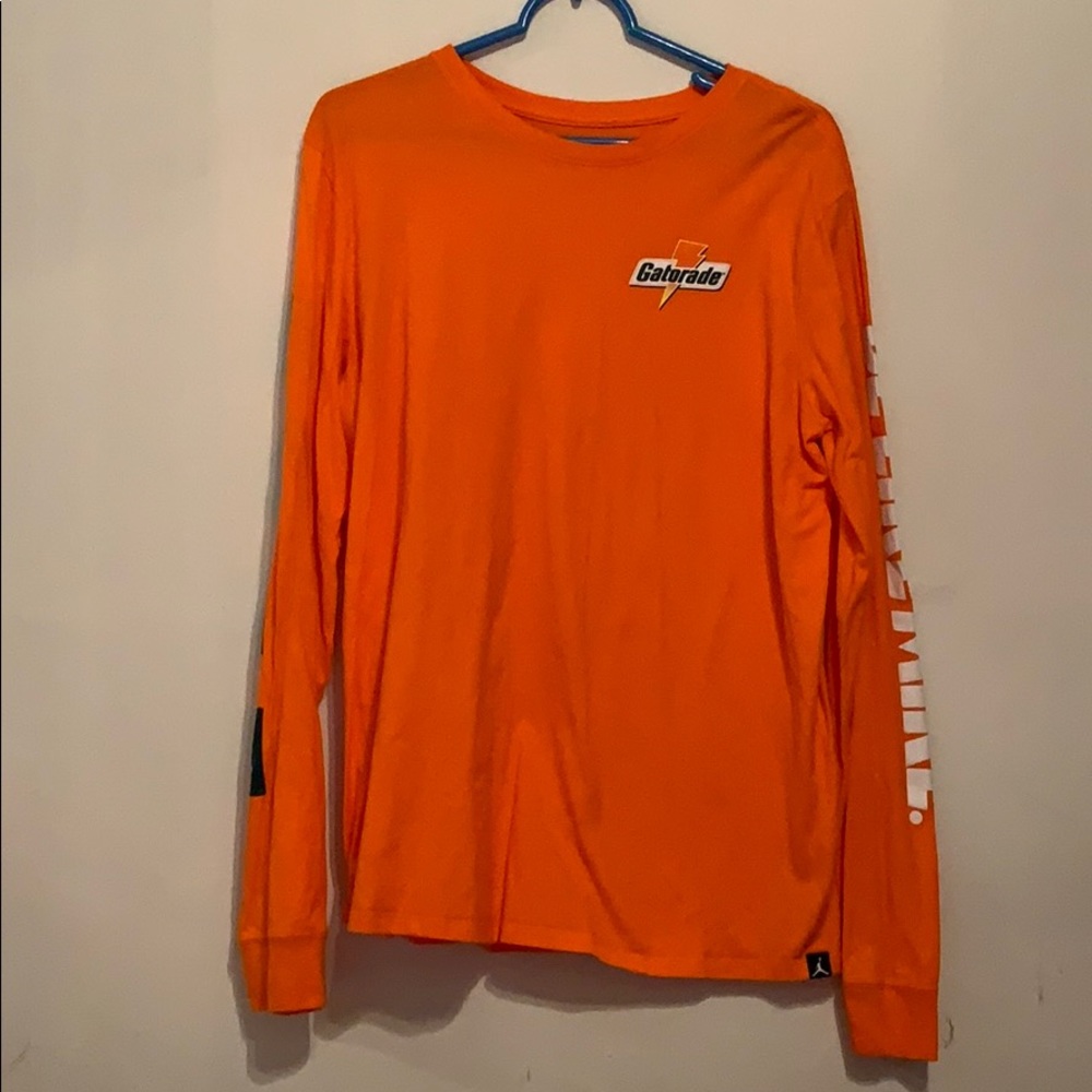 Like new MJ Gatorade orange shirt